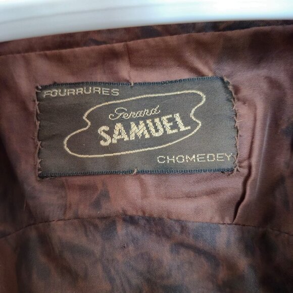 Vintage Gerard Samuel Women Fur Coat - Picture 3 of 17